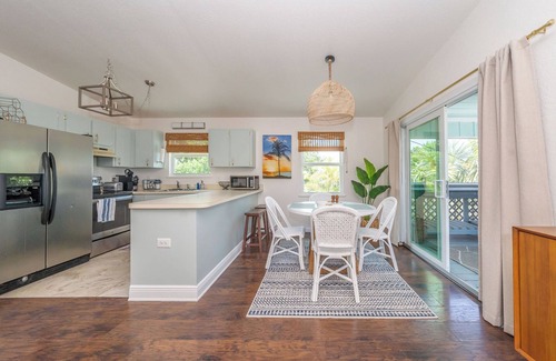 Port Pine Heights House | Relaxing Florida Keys canal front home in nature preserve
