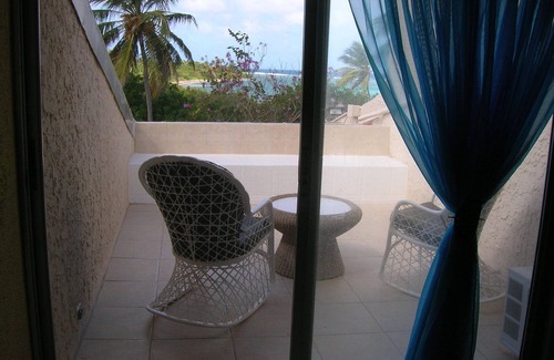Estate Golden Rock Condo | Relaxing home away from home
