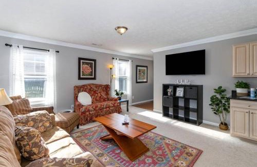 Monroe House | Relaxing home near Interstate
