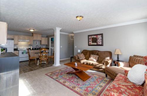 Monroe House | Relaxing home near Interstate