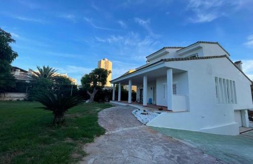 Pobles del Sud Ski Chalet | Relaxing house at the beach