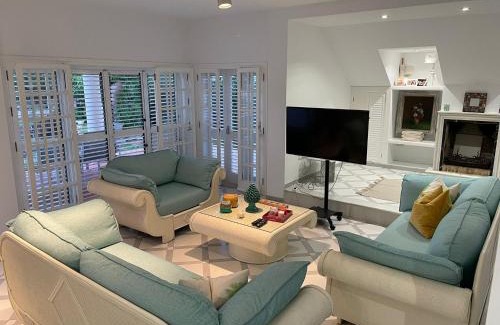 Pobles del Sud Ski Chalet | Relaxing house at the beach