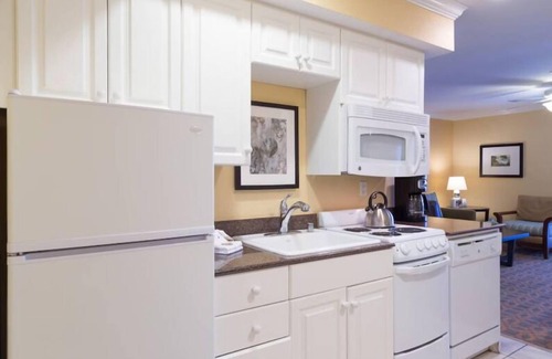 Carlsbad Village Hotel | Relaxing Oasis in Carlsbad! 4 Convenient Units, Swimming Pool, Free Parking!