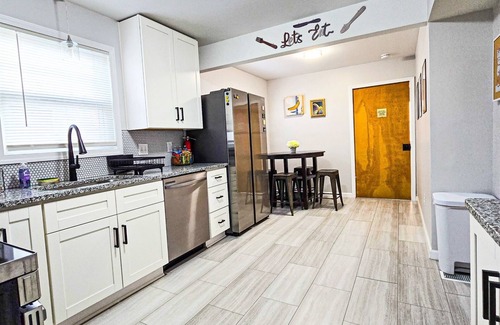 Oberlin House | Relaxing Retreat Between Cleveland and Cedar Point
