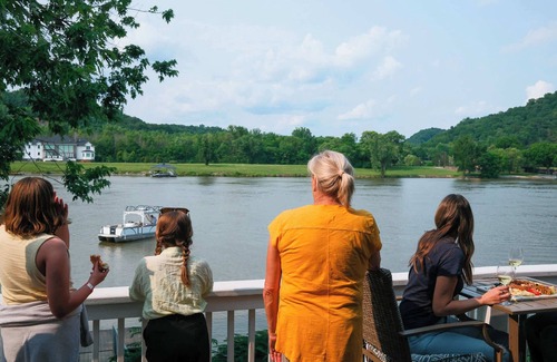 Bellevue House | Relaxing Riverfront Family Escape w/Private Dock
