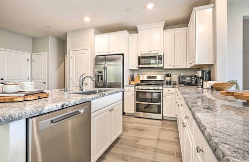 Roseville House | Relaxing Roseville Home w/Outdoor Amenities