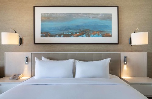 Garrison Historic Area Hotel | Relaxing Suite w/Stunning Bay Views & Infinity Pool Access - Beach steps away