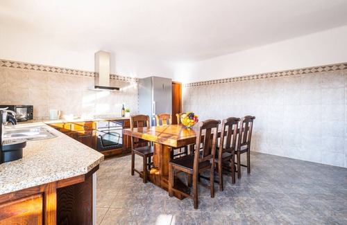 Carvoeiro Villa | Relaxing villa w/BBQ & heatable pool, Carvoeiro