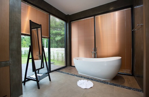 Suan Phueng Hotel | Release Pool Villa Resort