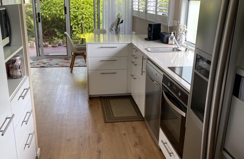 Sanctuary Cove Cottage | RELOCATING TO GOLD COAST? - Available 3 MONTHS - GARDEN COTTAGE - Hope Island.