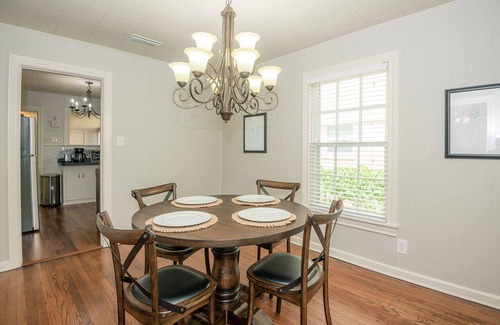 Tyler House | Relocation & Pet Friendly 2BR | Extended Stay Home