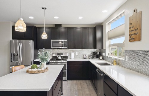 Northfield House | Relocation-Ready 2BR Near DIA,Dog OK ,CentralPark