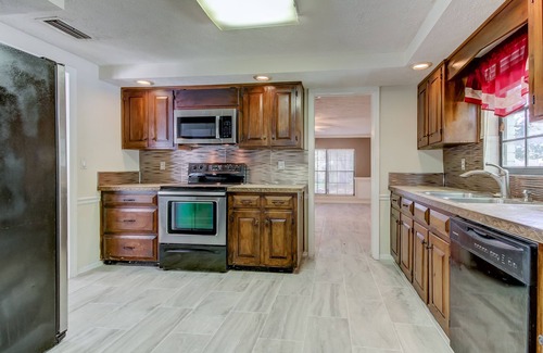 Carrollwood House | Relocation Airbnb (5/3) w/pool