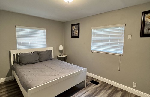 Dundee House | Remodel Home 2022 3Bed 2BATH HOME, Near LEGOLAND AND OTHER ATTRACTIONS
