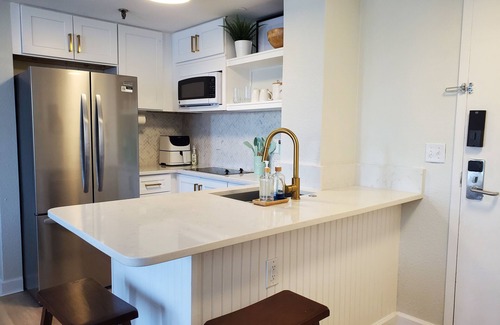 Florida Center Condo | Remodeled 2 BD/2 BA minutes from Universal Studios