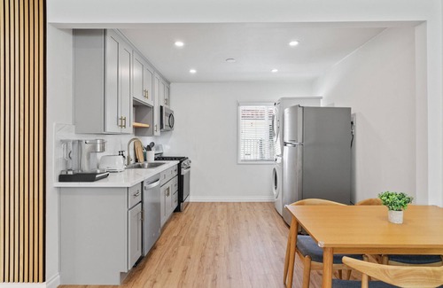 Normal Heights Apartment | Remodeled, Close to ALL, AC, 2BR, 1 Parking, Walkable, Urban High Speed Internet