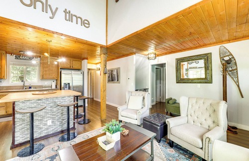 Crestline House | Remodeled Crestline Retreat: Walk to Lake Gregory!