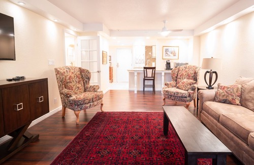 LoDo Condo | Remodeled Downtown Condo-19th floor- gym-Amazing Views
