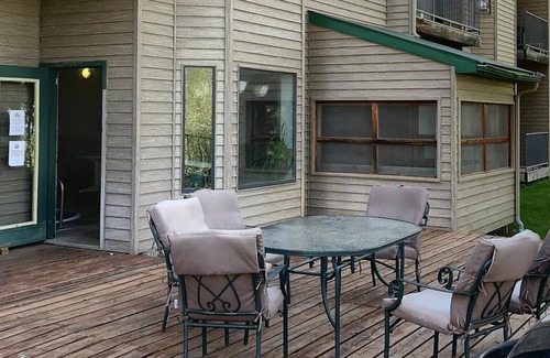 Lead Condo | Remodeled Fully Furnished Barefoot Resort Condo at Terry Peak!