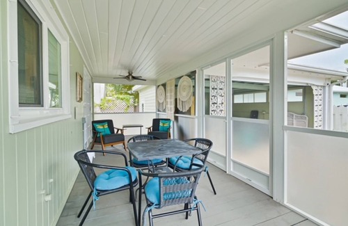 Punta Gorda Cottage | Remodeled historic downtown Punta Gorda, FL charming cottage