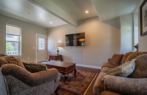 Manitowoc House | Remodeled historical home w/brick, close to hiking trails and Lake Michigan!
