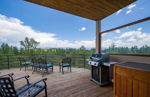 Pagosa Springs House | Remodeled, Hot Tub, Amazing Views, Great Location