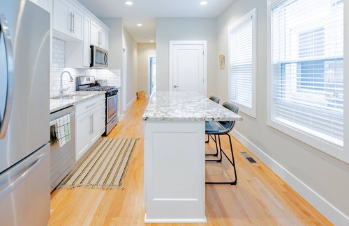 Southmoreland House | Remodeled KC Getaway: Home Away from Home!