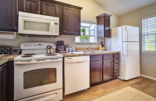 Indian Point Condo | REMODELED: Lake View, Min. to Silver Dollar City!