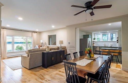 Cayuga House | Remodeled Peaceful Retreat