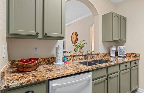 Windsor Hills Condo | Remodeled - Windsor Hills - Ground Floor - No Carpets Quiet Area - Disney Area