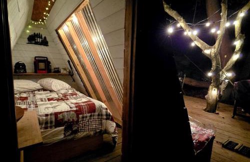 Coal Fork House | Remote Mountain A-Frame with BBQ Perfect for Nature Lovers in West Virginia