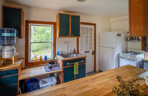 Layton Cabin | Remote Waterfall Cabin at Swiftwater Acres