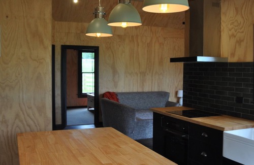Wanganui District Cottage | Renagour Cottage - Rural charm with outdoor hot tub!