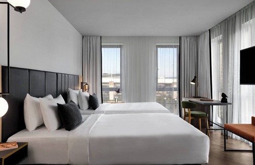 Aalsmeer Hotel | Renaissance Amsterdam Schiphol Airport Hotel