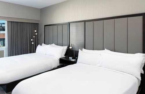 Foxboro Hotel | Renaissance by Marriott Boston Patriot Place Hotel