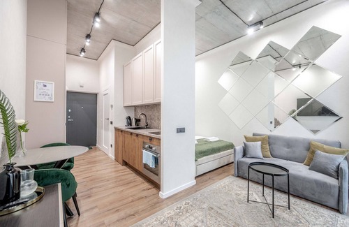 Old Town Apartment | Renaissance Key Apartment 7