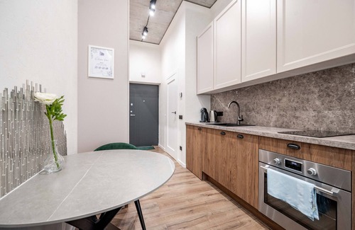 Old Town Apartment | Renaissance Key Apartment 7