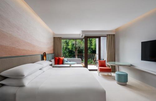 Mai Khao Resort | Renaissance Phuket Resort & Spa