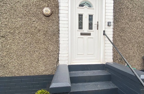 Renfrew Apartment | Renfrew Apartment Near Glasgow Airport