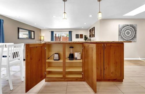 West University House | Reno Retreat-Near Downtown-UNR-Family Fun