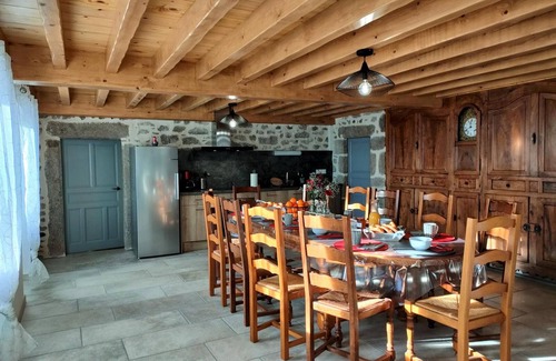 Chalmazel-Jeansagniere Cottage | Renovated stone cottage with garden and WiFi in Chalmazel-Jeansagnière
