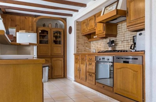 Mesquer Cottage | Renovated 18th Century Farmhouse with Modern Amenities, Near Mesquer, France
