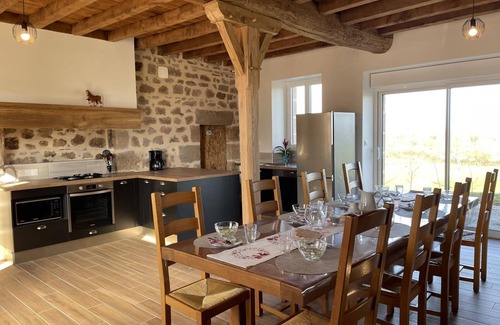Ygrande Cottage | Renovated 18th-century farmhouse with garden, fireplace, Wi-Fi, and parking