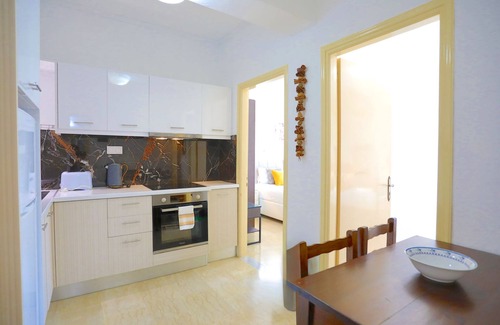 Kassiopi Apartment | Renovated 2-Bed Gem in Kassiopi's Vibrant Tourist Village, WiFi, Terrace