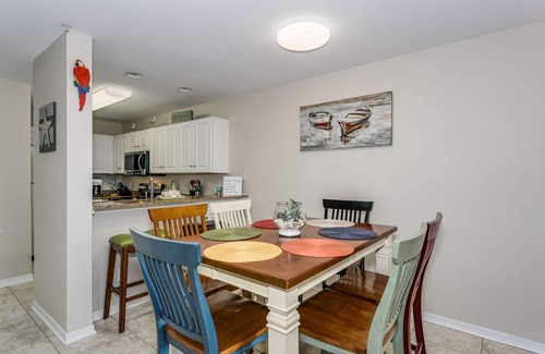 Innerarity Townhomes House | Renovated 2BR Townhome w/Balconies & Views of Perdido Bay | Kayaks & Golf Included | Community Pool
