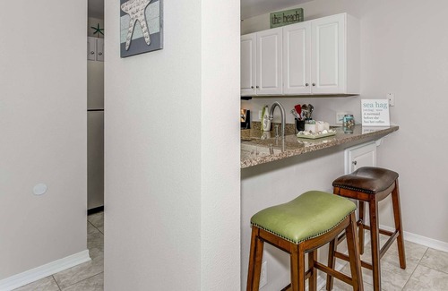 Innerarity Townhomes House | Renovated 2BR Townhome w/Balconies & Views of Perdido Bay | Kayaks & Golf Included | Community Pool