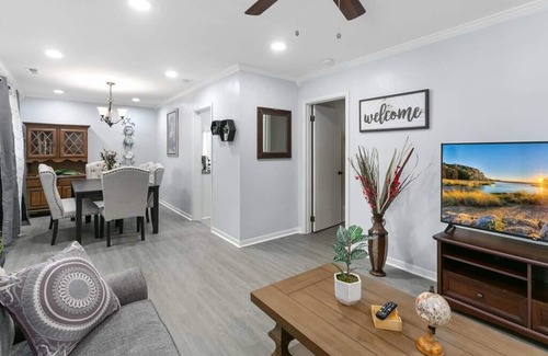 Decatur House | Renovated 3 bedroom home with all new furniture