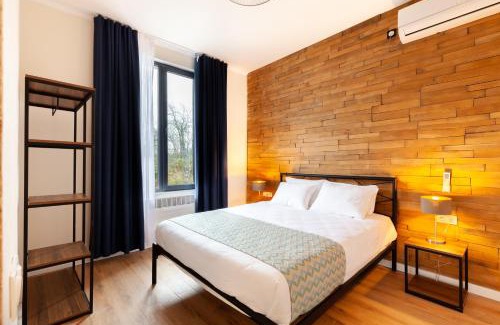 Salkhino House | Renovated 3-bedroom House in Nature - Iskia Estate