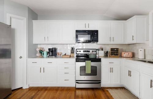 North Charleston House | Renovated! 4 Bedroom House in Park Circle!