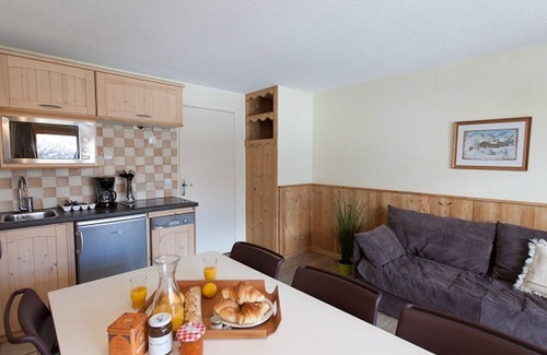 Briancon Apartment | Renovated and Comfortable Apartment · Ski-in/Ski-out · Free Wifi & Cabin